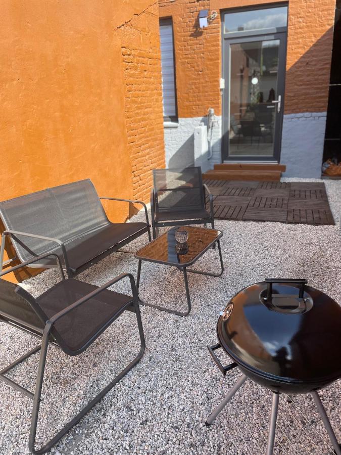 Maison Proche Du Centre Ville De La Gare L Aeroport De Шарлероа Екстериор снимка